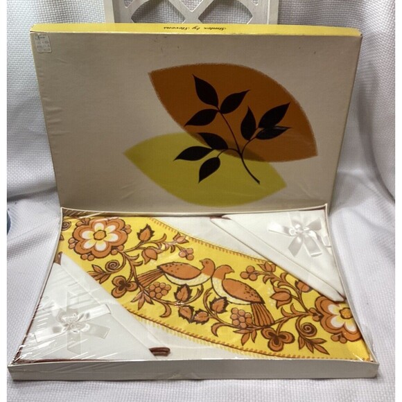 Vintage Simtex by Steven Luxury Gift Set Tablecloth & Napkins Original Box 60s - Picture 1 of 16